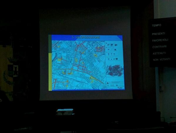 Sarebbe bello creare percorsi usando i diversi colori delle lampade #opendalmine http://t.co/AsrCoyWBVb